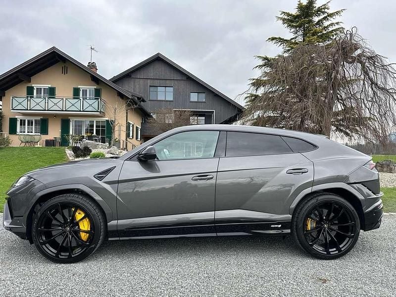 Grau Gebraucht 2025 Lamborghini Urus SUV | € 479.890 (Teuer) - Bild 1/4
