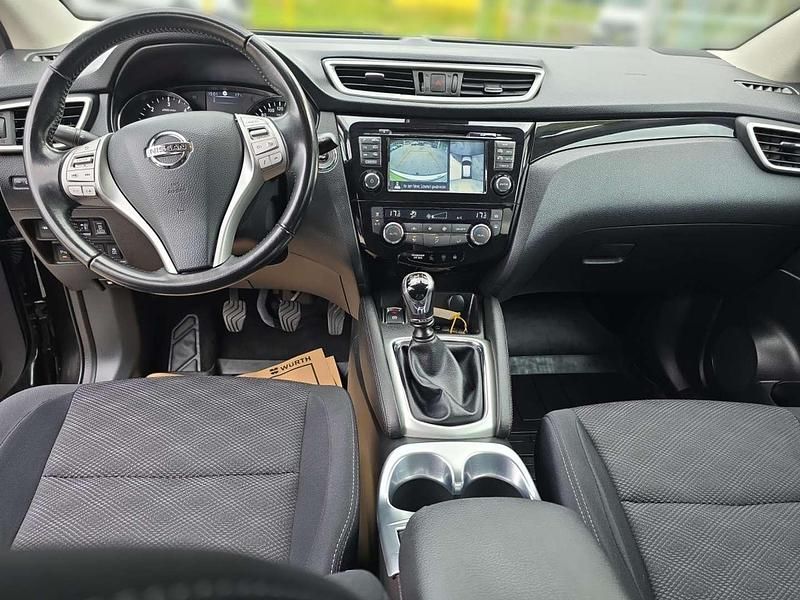 Gebraucht Nissan Qashqai N-Connecta 131 PS (96 kW) 2016 Schwarz SUV