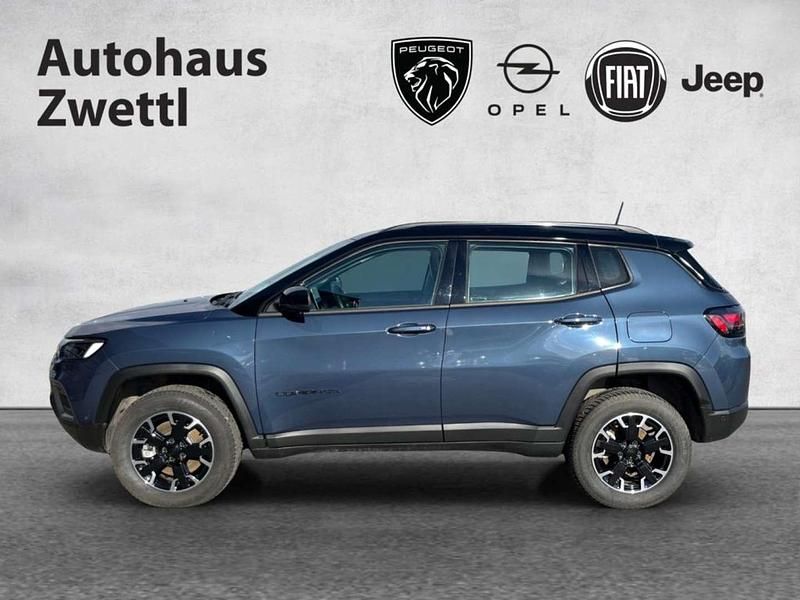 Gebraucht Jeep Compass Overland 239 PS (175 kW) 2025 Blau SUV