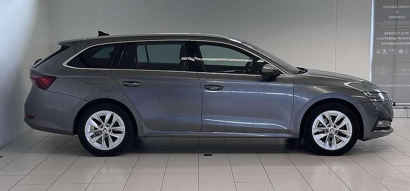 Gebraucht Skoda Octavia Style 150 PS (110 kW) 2022 Grau Kombi