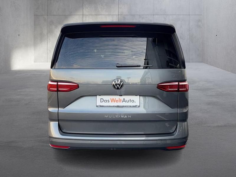 Neu VW Multivan Business 150 PS (110 kW) 2025 Grau Van