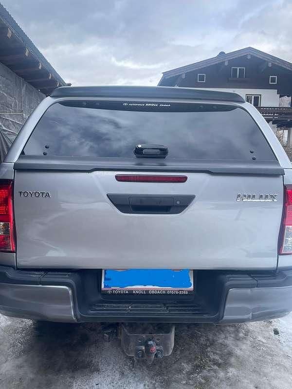 Gebraucht Toyota HiLux 150 PS (110 kW) 2021 Grau Abholung