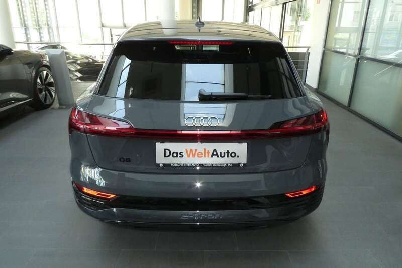 Gebraucht Audi Q8 e-tron Business 300 kW (408 PS) 2024 Hellgrau  metallic SUV
