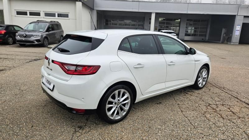Gebraucht Renault Mégane IV Intens 116 PS (85 kW) 2018 Weiß Kleinwagen