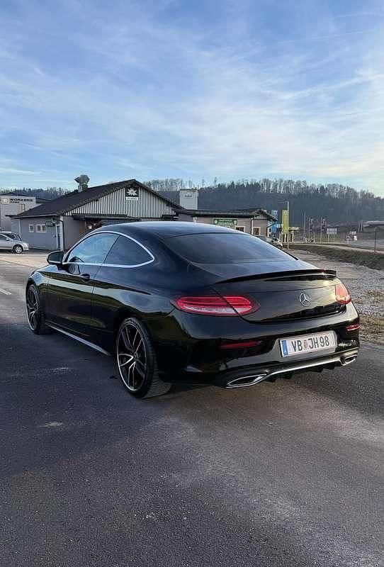 Gebraucht Mercedes C200 AMG line 160 PS (117 kW) 2019 Schwarz Coupé