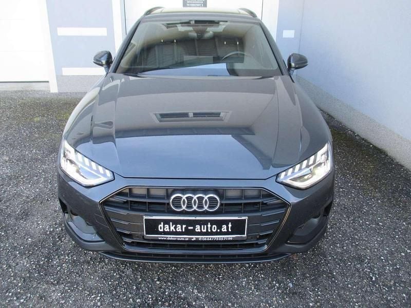 Gebraucht Audi A4 Advanced 163 PS (119 kW) 2022 Grau Kombi