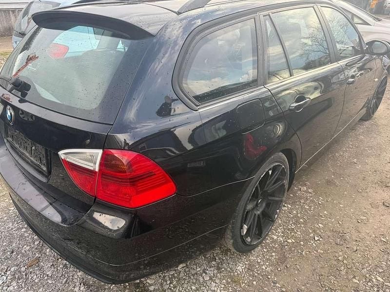 Gebraucht BMW 320 163 PS (119 kW) 2008 Kombi