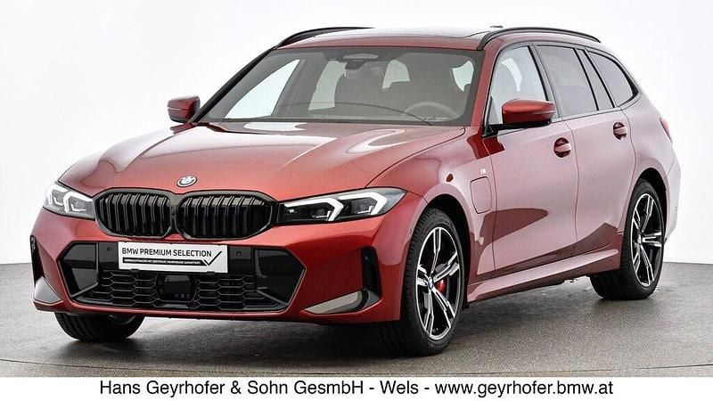 Fire red metallic Gebraucht 2024 BMW 330e Shadowline | € 55.980 - Bild 1/1