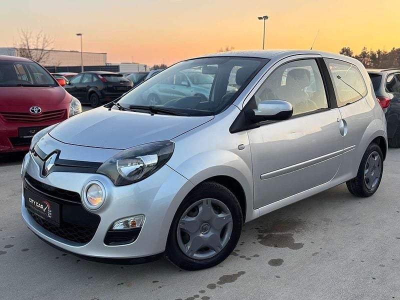 Grau Gebraucht 2013 Renault Twingo Kleinwagen | € 5.490 (Teuer) - Bild 1/4