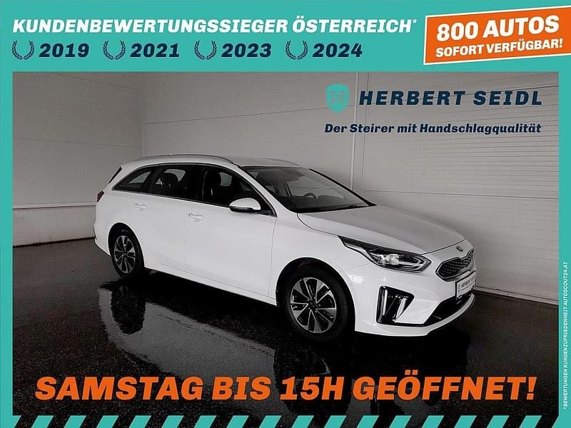 Weiß Gebraucht 2021 Kia Ceed Sportswagon Kombi | € 19.880 (Fairer Preis) - Bild 1/4
