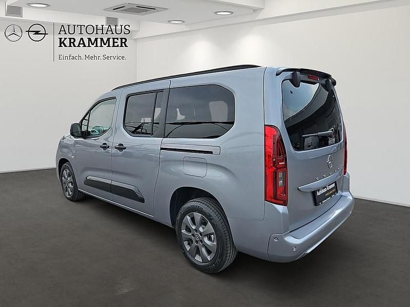 Neu Opel Combo 131 PS (96 kW) 2026 Grau Kombi