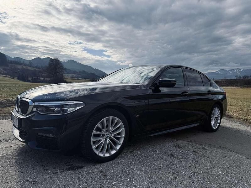 Gebraucht BMW 530e M Sport 250 PS (183 kW) 2020 Schwarz Limousine