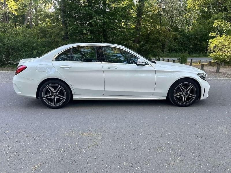 Weiß Gebraucht 2019 Mercedes C300 Limousine | € 34.285 (Guter Preis) - Bild 1/4