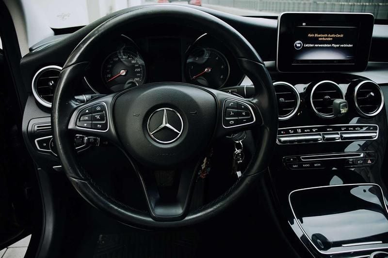Gebraucht Mercedes C220 170 PS (125 kW) 2017 Schwarz Limousine