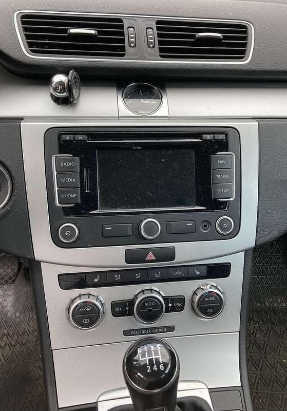 Gebraucht VW Passat 105 PS (77 kW) 2012 Grau Kombi