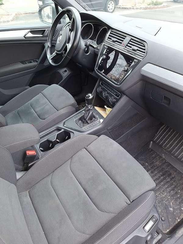 Gebraucht VW Tiguan 125 PS (91 kW) 2018 Grau SUV