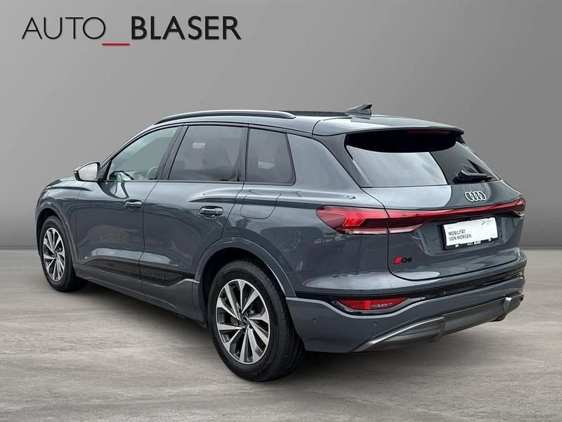 Gebraucht Audi Q6 e-tron Business 284 kW (387 PS) 2024 Hellgrau  metallic SUV