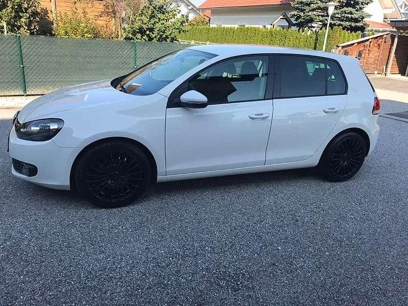 Weiß Gebraucht 2009 VW Golf VI Comfortline Kleinwagen | € 4.000 (Superpreis) - Bild 1/4