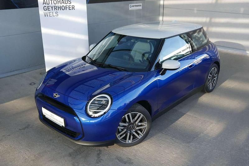 Gebraucht Mini Cooper 135 kW (184 PS) 2025 Blau Kleinwagen