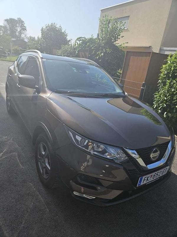 Braun Gebraucht 2019 Nissan Qashqai N-Connecta SUV | € 13.490 (Superpreis) - Bild 1/4