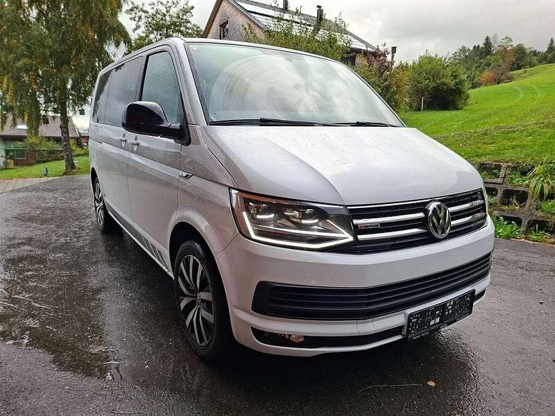 Gebraucht VW Multivan Edition 150 PS (110 kW) 2016 Weiß Van