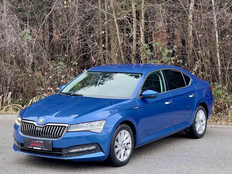 Gebraucht Skoda Superb 150 PS (110 kW) 2022 Blau Kleinwagen