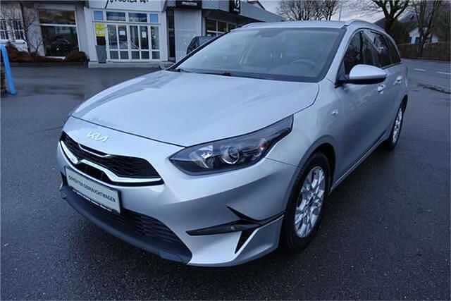 Gebraucht Kia Ceed 101 PS (74 kW) 2022 Silber Kleinwagen