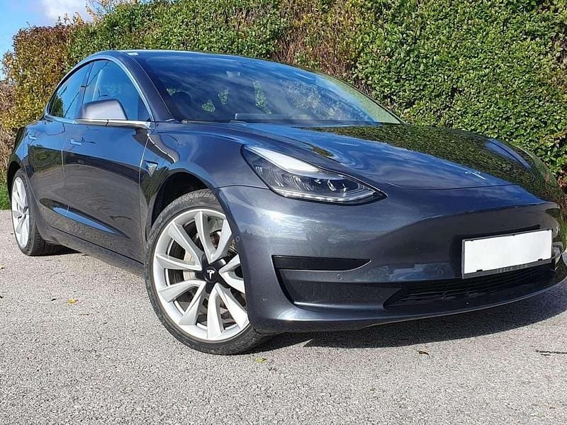 Grau Gebraucht 2020 Tesla Model 3 Long Range AWD Limousine | € 21.890 (Guter Preis) - Bild 1/4