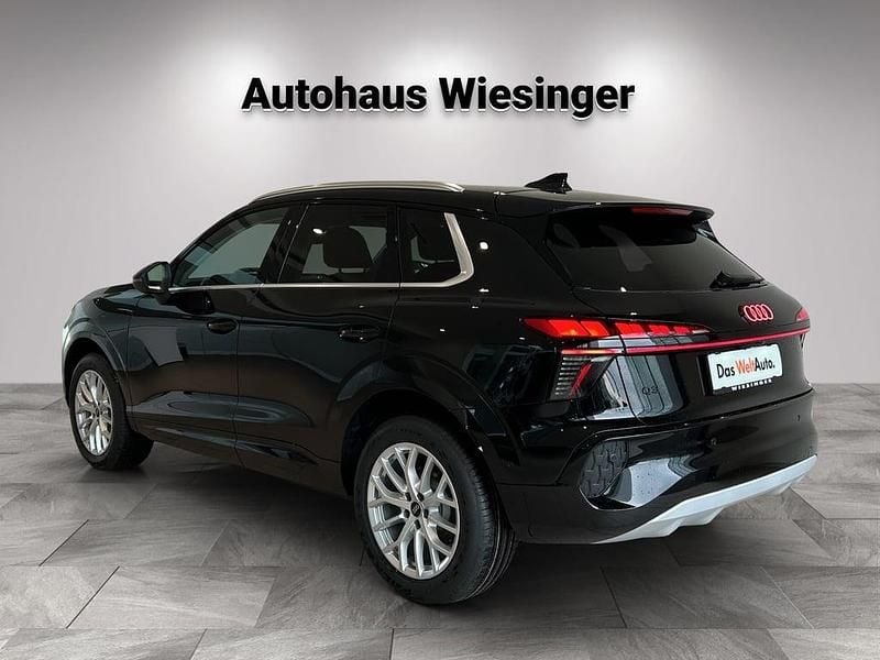 Neu Audi Q3 150 PS (110 kW) 2026 Schwarz  metallicperleffektno SUV