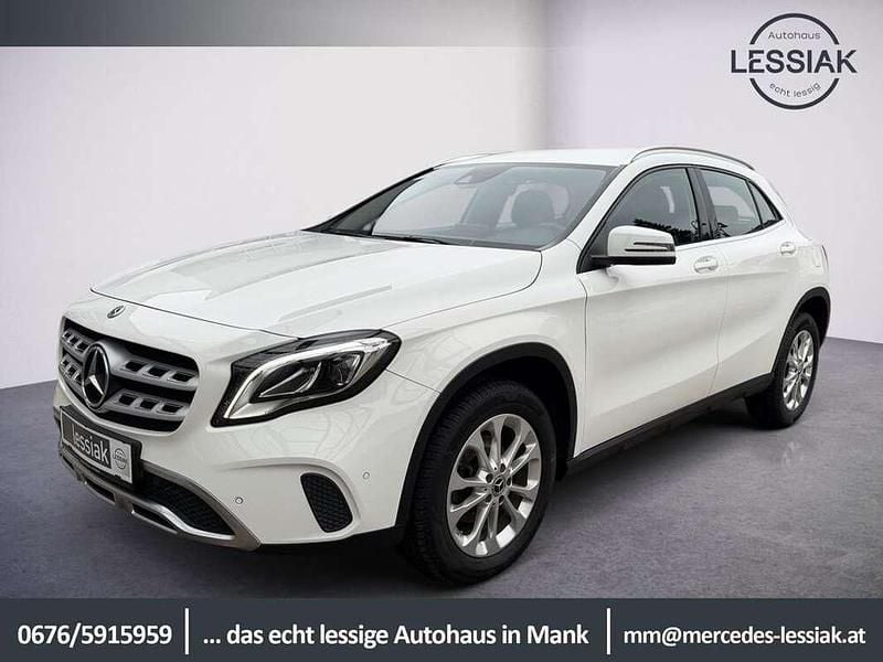 Gebraucht Mercedes GLA180 122 PS (89 kW) 2019 Weiß SUV