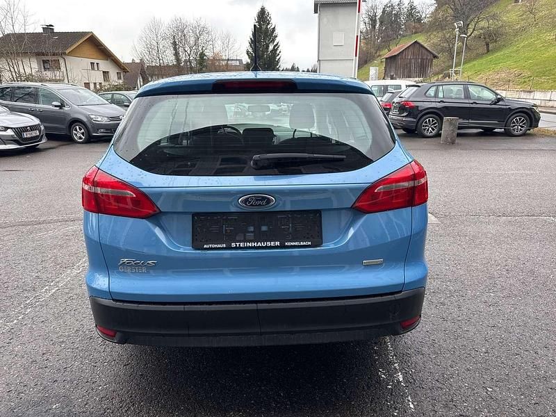 Gebraucht Ford Focus 125 PS (91 kW) 2018 Blau Kombi