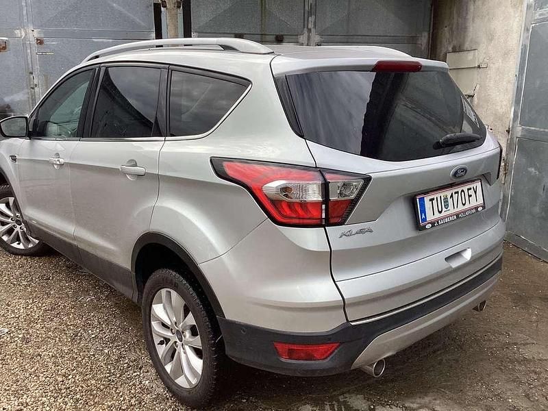 Gebraucht Ford Kuga Titanium 120 PS (88 kW) 2017 Silber SUV