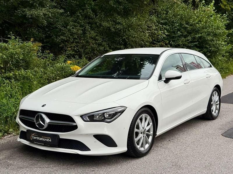 Weiß Gebraucht 2021 Mercedes CLA200 Kombi | € 20.999 (Fairer Preis) - Bild 1/4