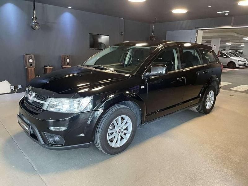 Schwarz Gebraucht 2013 Fiat Freemont SUV | € 9.390 (Fairer Preis) - Bild 1/4