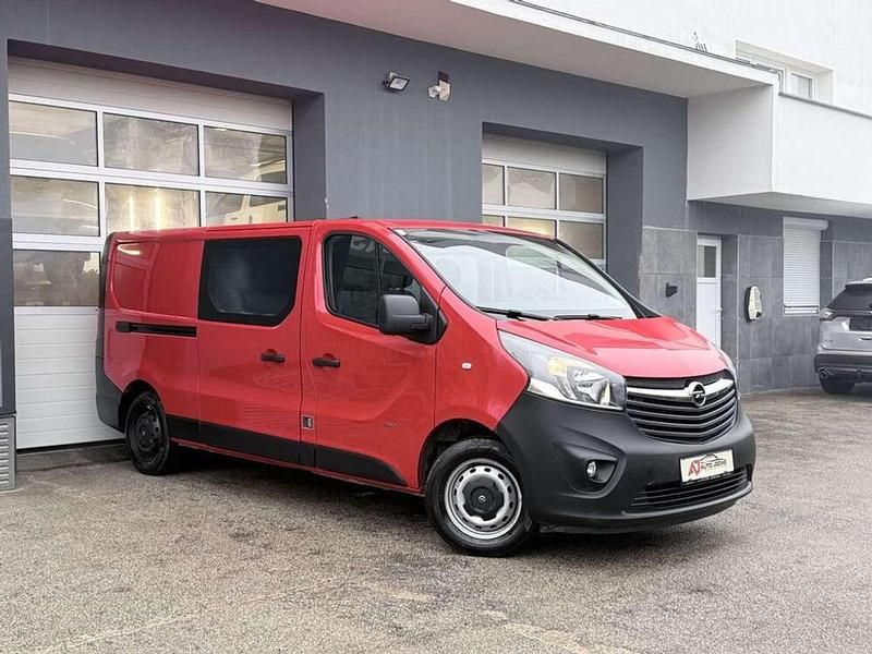 Gebraucht Opel Vivaro 125 PS (91 kW) 2018 Rot Van / Kleinbus