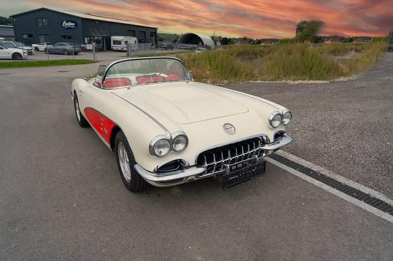 Gebraucht Chevrolet Corvette C1 234 PS (172 kW) 1958 Weiß Kleinwagen