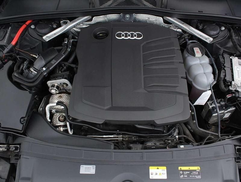 Gebraucht Audi A4 163 PS (119 kW) 2023 Schwarz Kombi