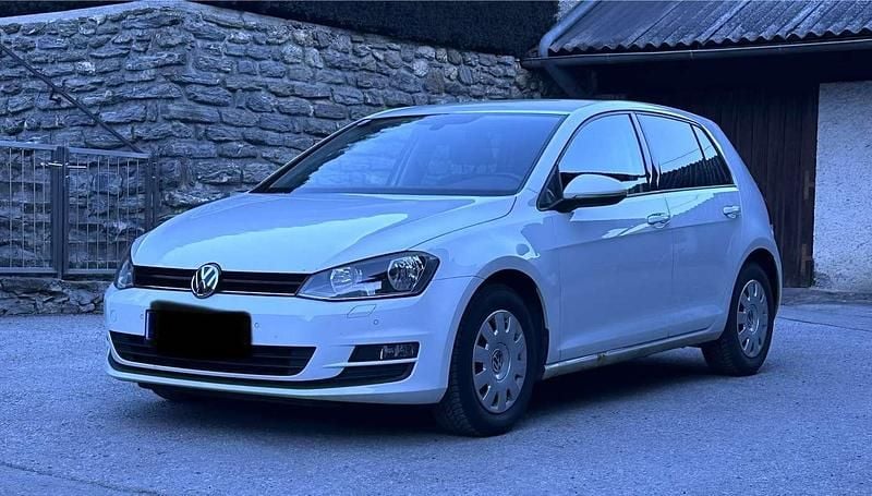 Gebraucht VW Golf VII 90 PS (66 kW) 2013 Weiß Limousine