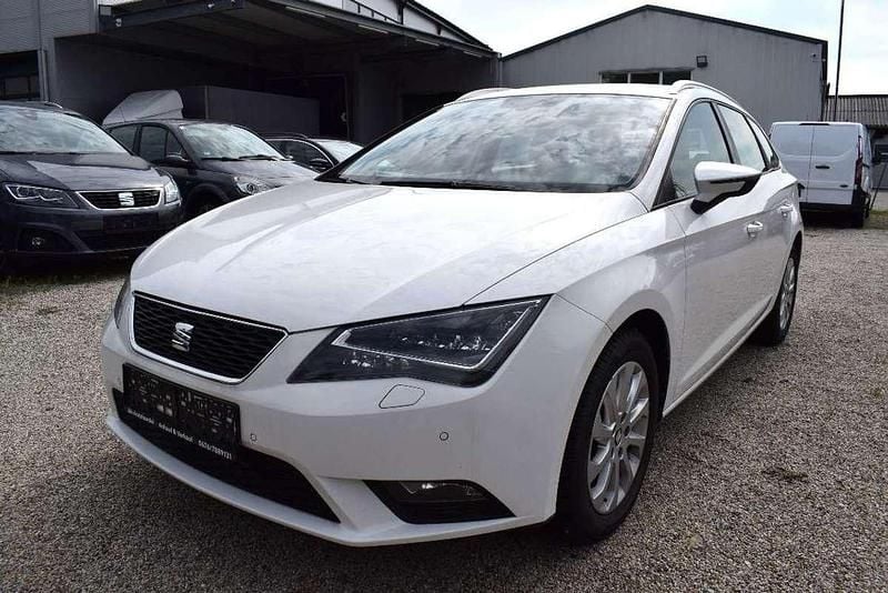 Weiß Gebraucht 2016 Seat Leon ST Kombi | € 9.990 (Fairer Preis) - Bild 1/4