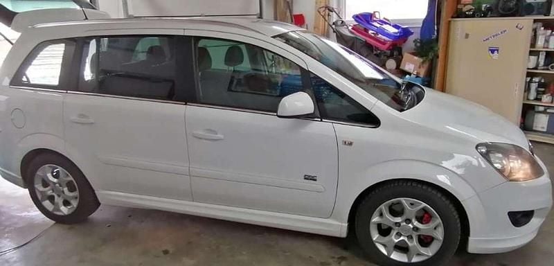 Gebraucht Opel Zafira Edition+ 110 PS (80 kW) 2011 Weiß Van / Kleinbus