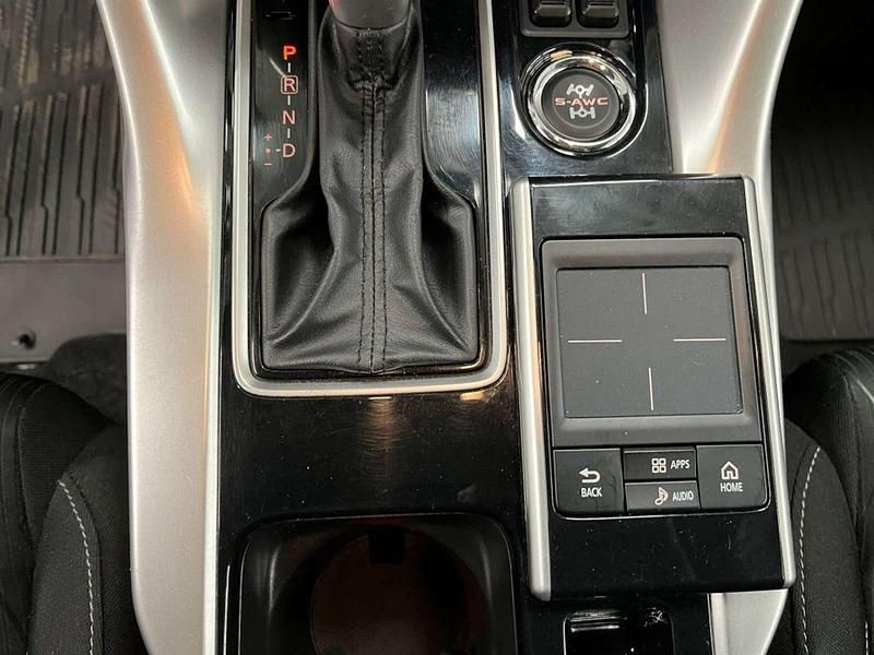 Weiß Gebraucht 2020 Mitsubishi Eclipse Cross Intense SUV | € 16.990 - Bild 1/4