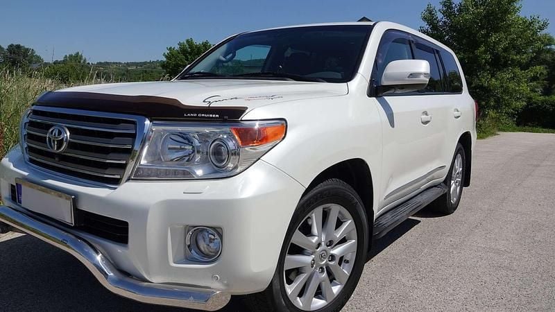 Weiß Gebraucht 2015 Toyota Land Cruiser SUV | € 55.900 - Bild 1/4