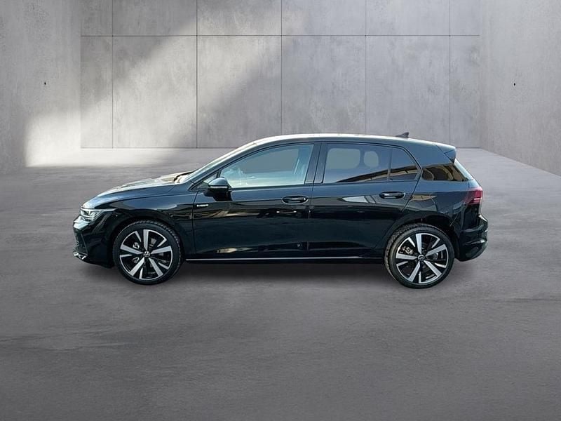 Neu VW Golf VIII 115 PS (84 kW) 2026 Schwarz  metallic