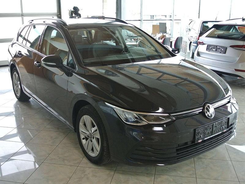 Gebraucht VW Golf VIII Life 116 PS (85 kW) 2022 Grau Kombi