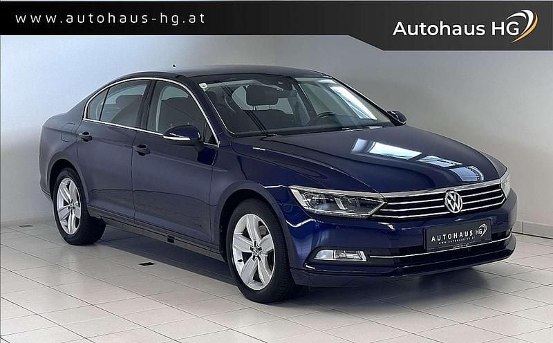 Blau Gebraucht 2019 VW Passat Comfortline Limousine | € 19.300 (Fairer Preis) - Bild 1/4