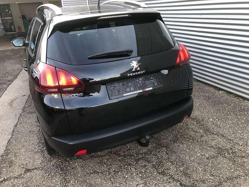 Gebraucht Peugeot 2008 83 PS (61 kW) 2018 Schwarz SUV