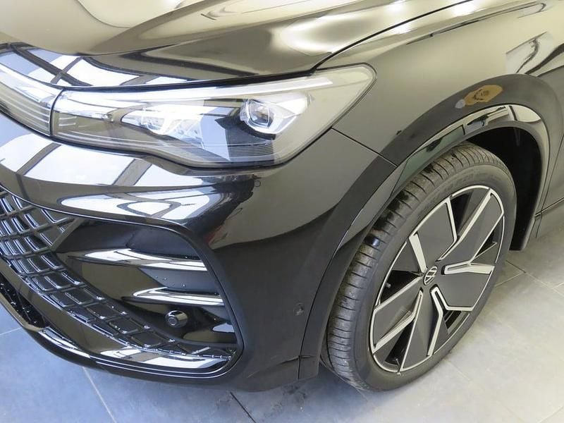 Neu VW Tiguan Sport 150 PS (110 kW) 2026 Schwarz  metallic SUV