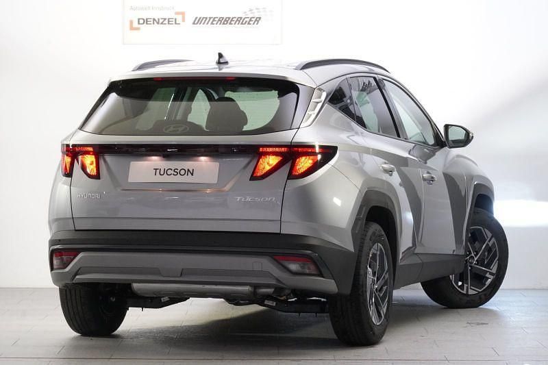 Neu Hyundai Tucson 160 PS (117 kW) 2025 Silber SUV