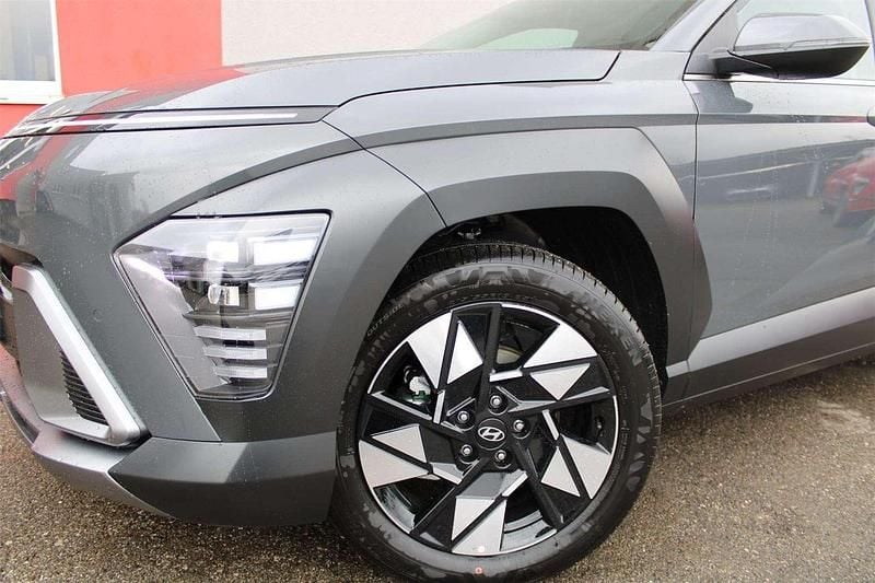 Gebraucht Hyundai Kona GO! 138 PS (101 kW) 2024 Ecotronic gray  grau SUV