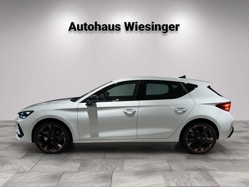 Neu Cupra Leon 150 PS (110 kW) 2026 Weiss  metallic